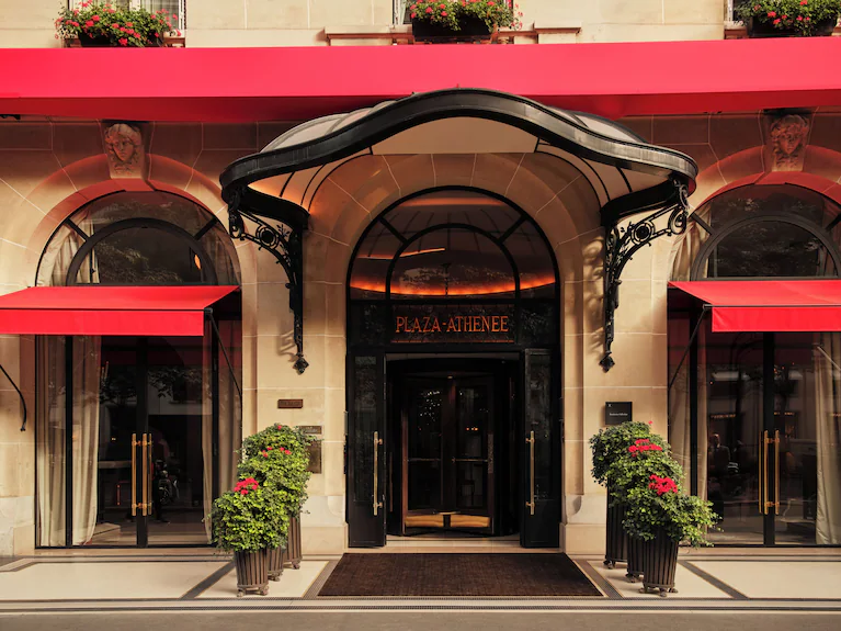 The awninged entrance of Hôtel Plaza Athénée